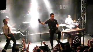 Die Krupps &amp; Nitzer Ebb - Machineries Of Joy (Sticky Fingers, Göteborg 26/4-2011