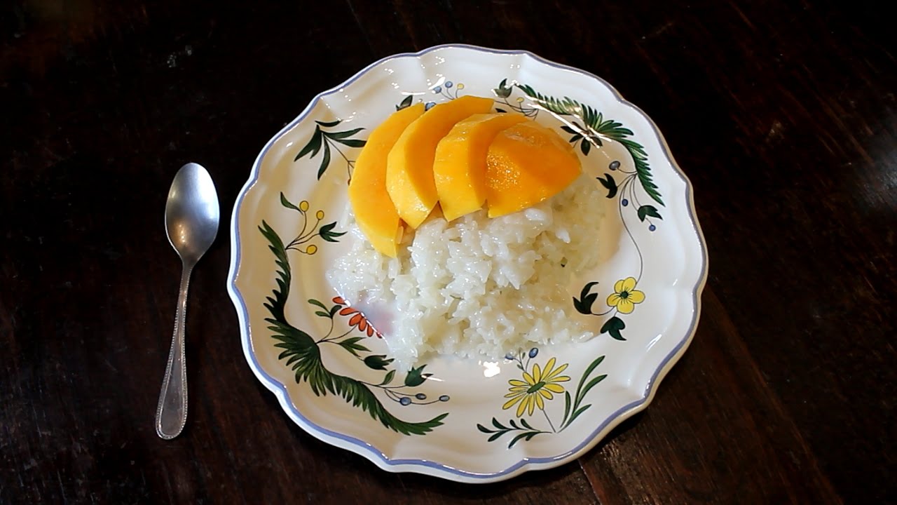 Riz gluant à la mangue et au lait de coco (Khao niao mamuang)