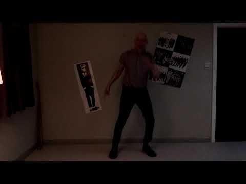 Ranking Roger of The Beat tribute: two-tone skanking