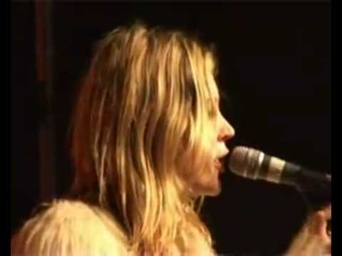 Babyshambles***La belle et la bête*(Live with Kate Moss)