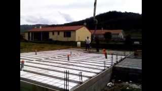 preview picture of video 'building a house in France: making the slab'