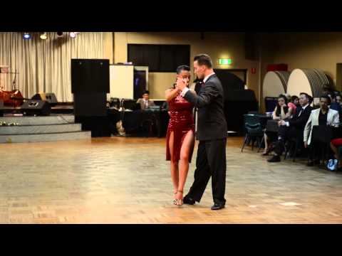Vladimir Khorev y Stella Missé en STS Festival 2014 P2 - GALA Maestro Milonga