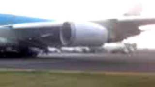 preview picture of video 'Avión KLM Boeing 747-400'