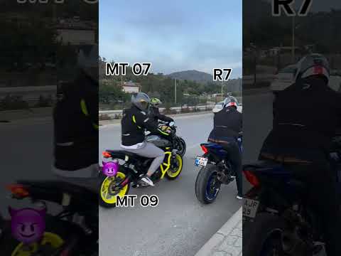 Yamaha MT07 vs Yamaha R7 #youtubeshorts #shortsvideo #shorts