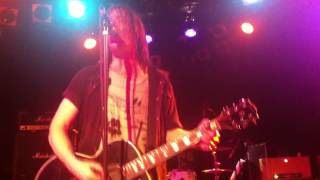 Soul Asylum - String of Pearls - Live (complete song)