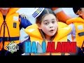 Kinderen voor Kinderen - Haai-alarm! (Officiële Zapp Your Planet videoclip) Kinderen voor Kinderen - Haai-alarm! (Officiële Zapp Your Planet videoclip)