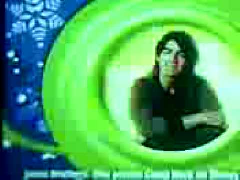 Joe Jonas says Merry Christmas in portuguese *.*