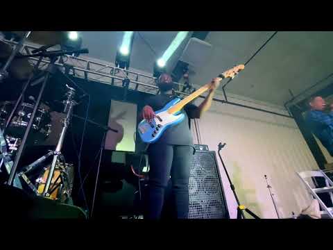 Intense Contemporary Praise Experience | Echo (In Jesus Name) | Bass Cam | Alexander Ita