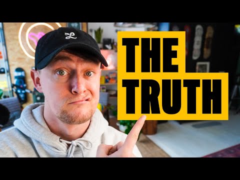 3 Ways to ACTUALLY succeed as a Graphic Designer in 2025