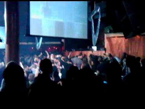 Erick Morillo - Plays We Will Rock You by Queen @ Glo Night Club