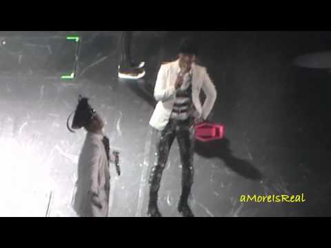 120928 Big Bang Alive Tour Concert in Singapore - TOP's scary dance