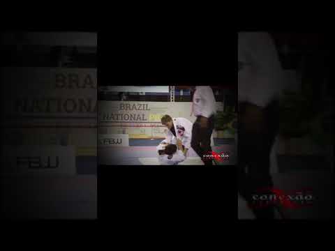 Nicholas Meregali brinca com  Maik Matos em Manaus-Am