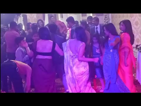 ඒ ගැස්සිල්ල නම් නියමයි කෙල්ලේ|three srilankan hot girls dance in party|srilankan club girls