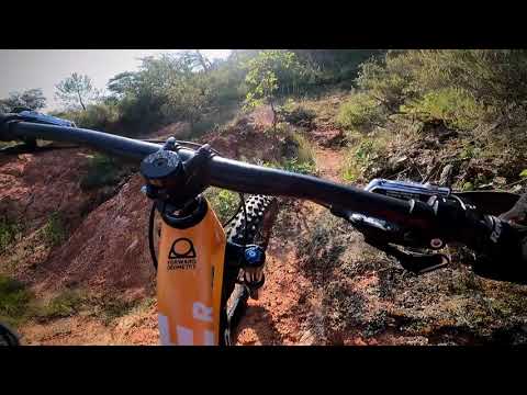 Vtt à Roussillon/follow the dog!