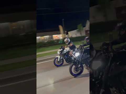 Yamaha mt 09 vs Yamaha fz09