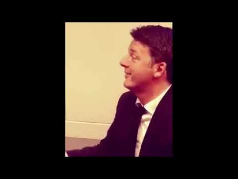 Matteo Renzi canta La musica non c'è di Coez