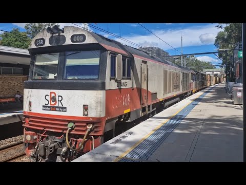 26/03/25 SCT Intermodal 3MB9 passing Meadowbank