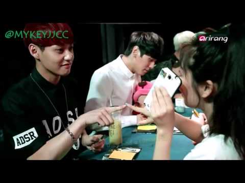 JJCC Eddy #Mission 'ET Pose With Fans'