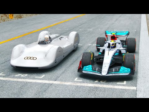 Mercedes F1 2022 vs Auto Union Type C 1937 - Old Silverstone