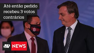 TSE deve retomar nesta quinta julgamento da cassação da chapa Bolsonaro-Mourão