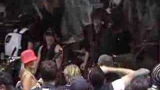 Year Long Disaster - Leda Atomica (Live at Volcom ASR Booth 09.08.07)