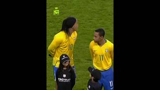 Download lagu O DIA QUE RONALDINHO E ROBINHO HUMILHARAM A ITÁLIA 🇧🇷👑 mp3