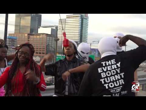 Ripparachie Pulls Up On The Mic For "The Shade" Performance