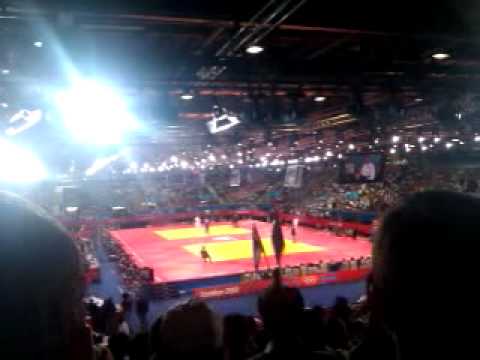 Crowd going wild for Gemma Gibbons, judo