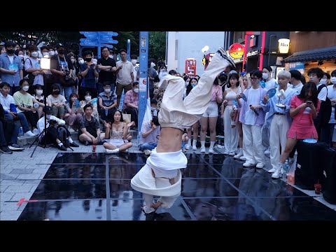 SATURDAY. WIT. UNIQUE CAPTIVATING PERFORMANCE. HONGDAE.