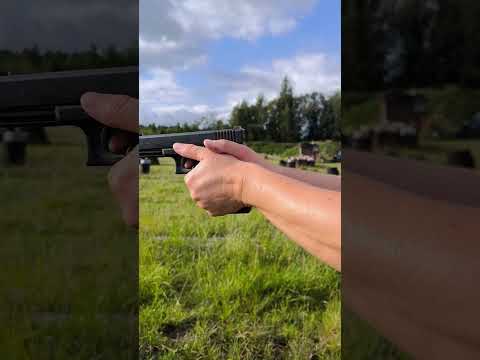 GLOCK 21 Gen3 45 Auto One Shot Some Smoke #Handgun #shot #pistol #45acp #training #gun #sundaygunday