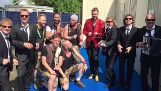 Paveier & voXXclub: Bütz mich / Rock mi