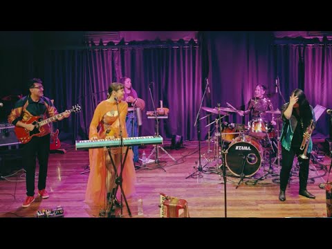 Pascuala Ilabaca y Fauna (En Vivo - Parte 1)