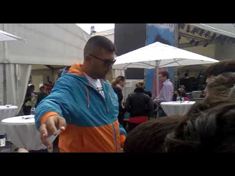 Summer Cem Gibt Mir FeuerZeug