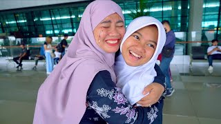 Download lagu AZAM CRIES SEEING MOM AND DAD OFF TO UMRAH 🕋 mp3 Download lagu AZAM CRIES SEEING MOM AND DAD OFF TO UMRAH 🕋 mp3