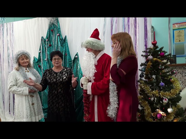 Азнакай язучылары Кыш бабай да, Кар кызы да булды