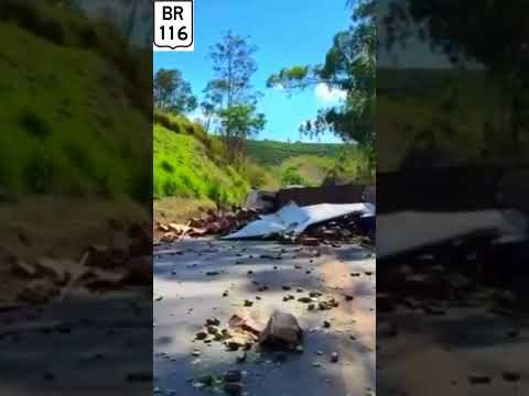 Acidente na BR 116 em Santa Bárbara do Leste MG.