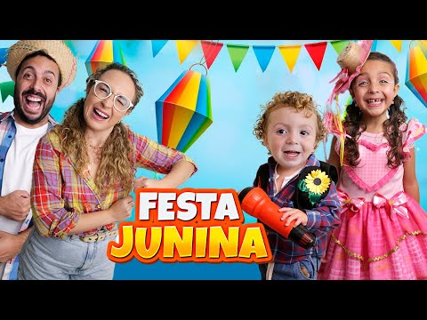 BELLA AND LUCCA PLAY A LOT AT THE JUNINA PARTY ON THE FARM - BELLA FAMILY LISA AND LUCCA SHOW