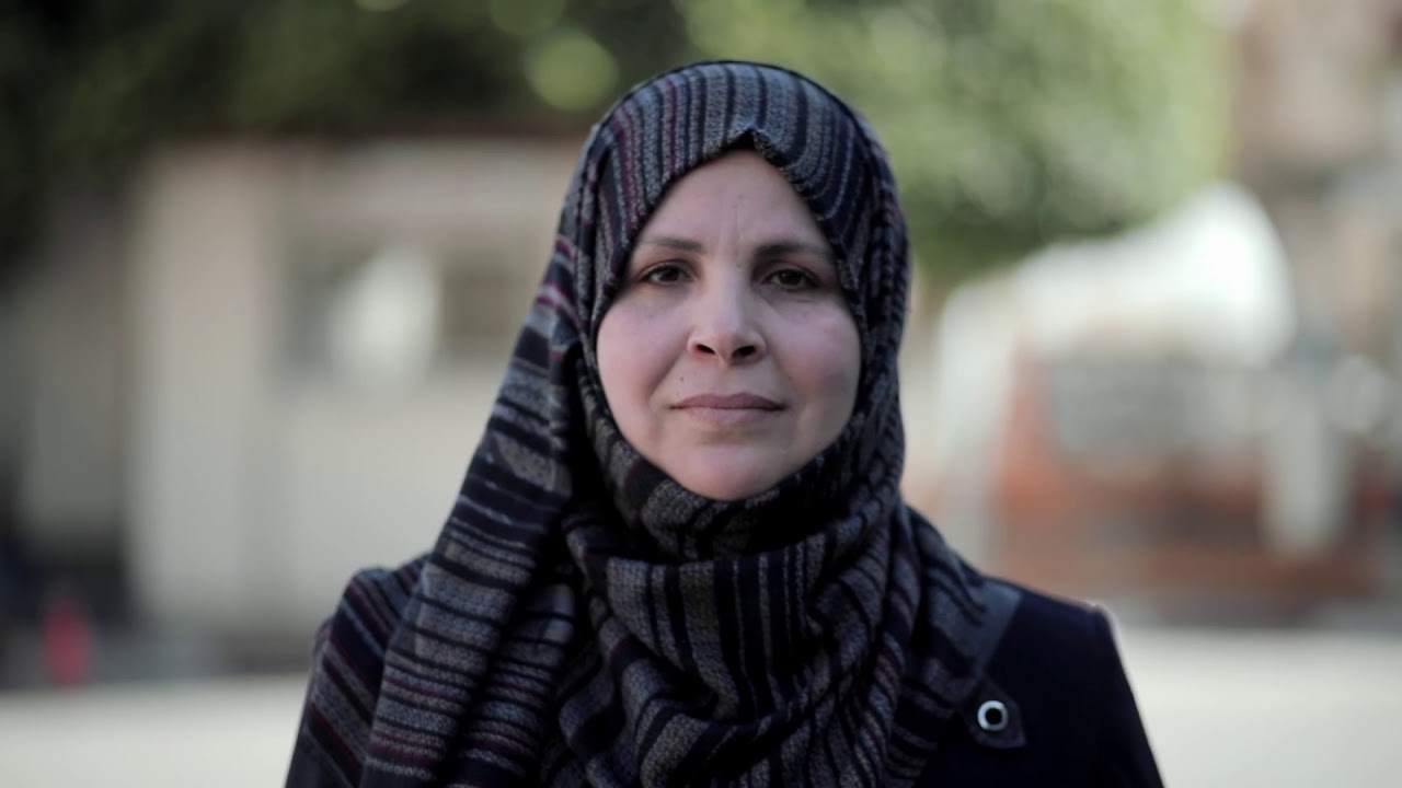 حكاية بطلة