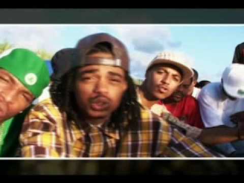 Little Espion. prié de façon