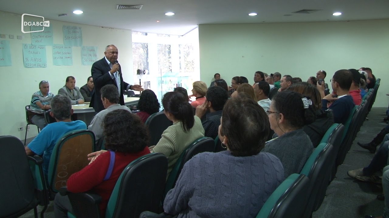 Famílias tentam acordo com a justiça