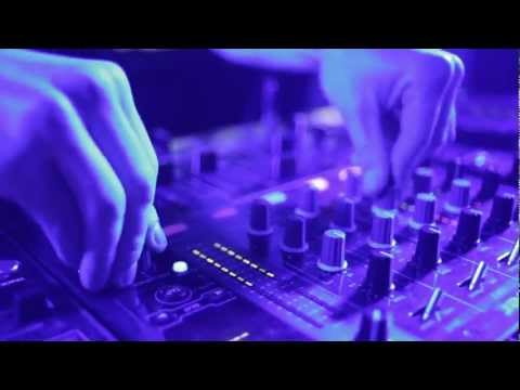 Steve Saunders & Armando D'Estate b2b @ Badeschiff Wien 3.3.2012