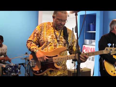George Porter Jr. and Runnin' Pardners video