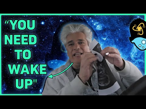 Flat Earther Hates the Globe So Much He Destroys a Picture of It