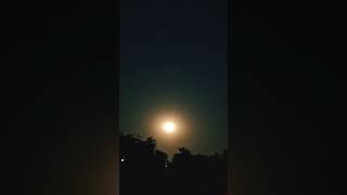 Download lagu us chand ka mukabla kya hoga is chand ke aage song status mp3