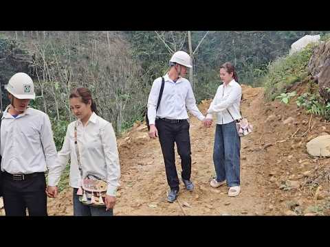 Suddenly, Truong took Don's hand, making her blush with embarrassment