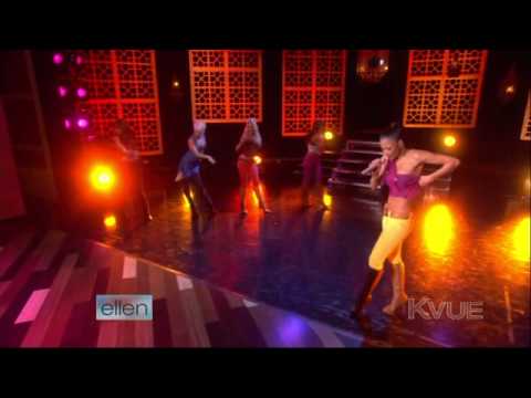 Pussycat dolls - Jai ho (live in ellen show)