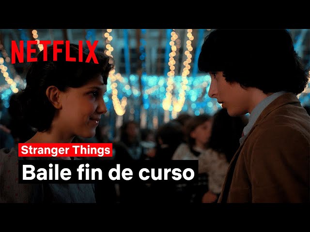 Vídeo relacionado con Stranger Things 1986 Escuela secundaria Tigers Hawkins Sudadera con Capucha