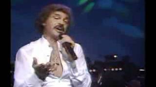 ENGELBERT HUMPERDINCK - Help me make it through the night