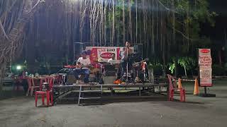 Download lagu meniti perjalanan ( dato hattan ) cover dari Kami satu geng .. Flixkers band.. mp3