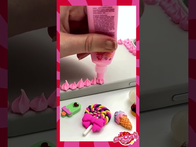 Vídeo relacionado con Bizak Decoden Magic Deluxe, Pack para diseñar infinito, Crema Falsa Batida, Buttercream para decorar, abalorios, cuentas y accesorios de pelo y espejo, +4 años, (64484131)